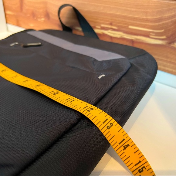 Case Logic Computer Bag - Picture 5 of 7